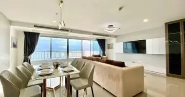 Condo 3 bedrooms in Pattaya City, Thailand