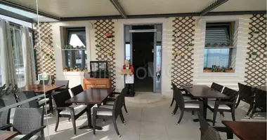 Restaurant 74 m² dans Kastel Novi, Croatie