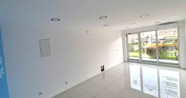 Bureau 190 m² dans Monténégro