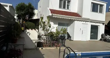 Villa 4 chambres dans Péyia, Chypre