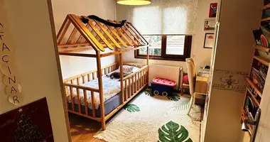 Mieszkanie 4 pokoi w Cihadiye Caddesi, Turcja