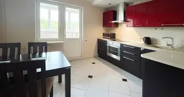 Apartamento 3 habitaciones en Kopishche, Belarús