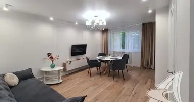 Apartamento 3 habitaciones en Muchaviecki sielski Saviet, Belarús