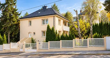 Villa 5 rooms in Vienna, Austria