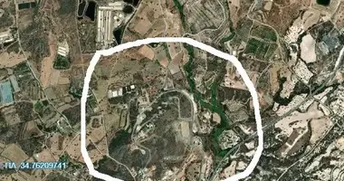 Grundstück in Monagrouli, Zypern