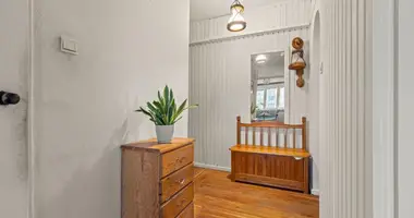 Квартира 2 комнаты в Варшава, Польша