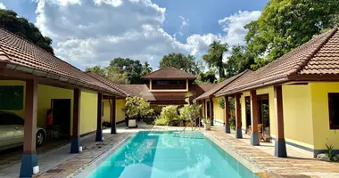 Casa 5 habitaciones en Klet Kaeo, Tailandia