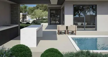 4 bedroom house in Chloraka, Cyprus