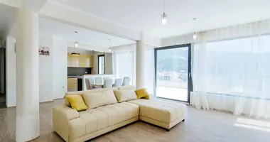 Квартира 3 спальни в Бечичи, Черногория