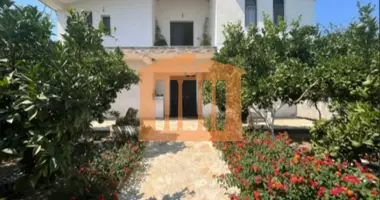 5 bedroom house in Bashkia Durres, Albania