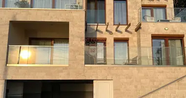 Apartamento 3 habitaciones en Montenegro