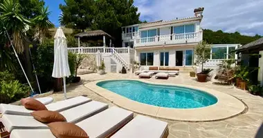 Haus 4 Schlafzimmer in Estepona, Spanien