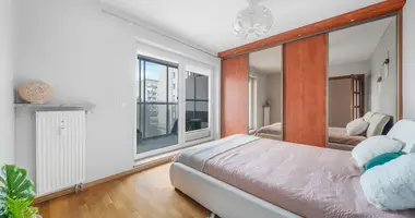 Commercial property 64 m² in Warsaw, Poland