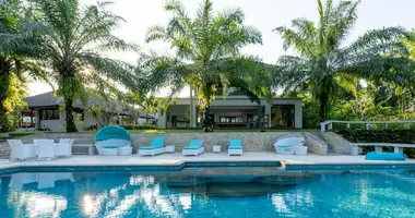 Villa 10 chambres dans Nyambu, Indonésie