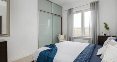 Квартира 3 комнаты в Варшава, Польша