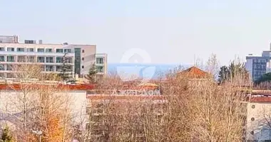 Квартира 4 комнаты в Несебр, Болгария