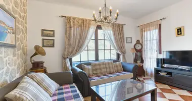 Villa en Kostanjica, Montenegro