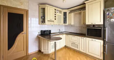 Apartamento 3 habitaciones en Minsk, Belarús