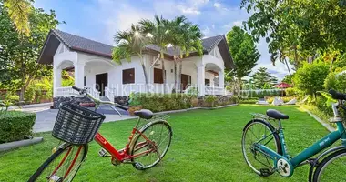 Apartamento 5 habitaciones en Chalong, Tailandia