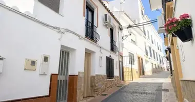 3 bedroom apartment in Manilva, Spain