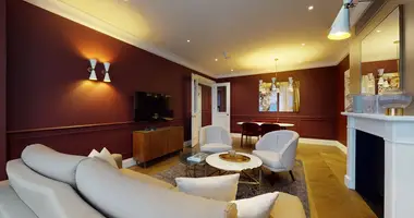 2 bedroom apartment in London, United Kingdom
