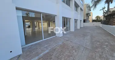 Shop 360 m² in Kato Polemidion Municipality, Cyprus