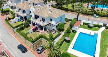 3 bedroom house in Manilva, Spain