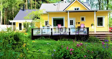 Casa en Kotka Hamina sub region, Finlandia