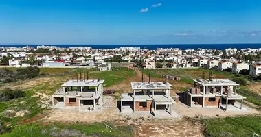 Villa 4 bedrooms in Paralimni, Cyprus