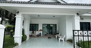 Villa 3 bedrooms in Nong Pla Lai, Thailand
