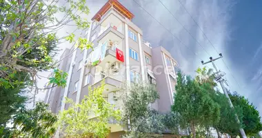 Dúplex 5 habitaciones en Konyaalti, Turquía