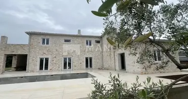 5 bedroom house in Grad Porec, Croatia