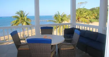 Condo 2 bedrooms in Sandy Bay, Honduras