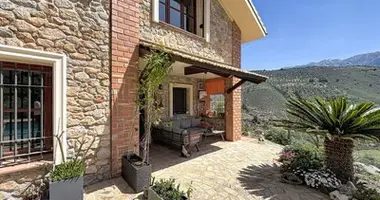 4 bedroom house in Spain