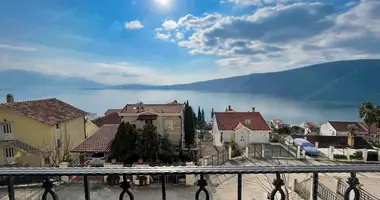 Квартира 2 спальни в Херцег-Нови, Черногория