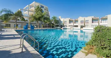 2 bedroom apartment in Koinoteta Agiou Tychona, Cyprus