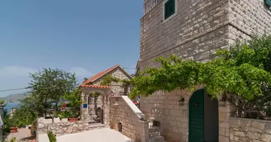 7 bedroom house in Grad Omis, Croatia
