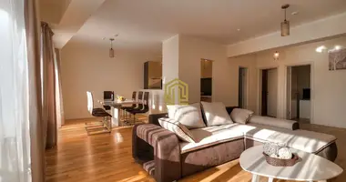 Apartamento 3 habitaciones en Becici, Montenegro