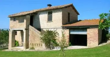 Casa 21 habitación en Terni, Italia