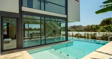 7 bedroom house in Greece