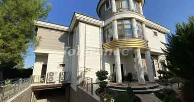 Villa 12 bedrooms in Dosemealti, Turkey
