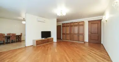 Apartamento 3 habitaciones en Minsk, Belarús