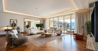 Wohnung 4 Schlafzimmer in Tivat, Montenegro