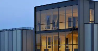 A unique business premise with a panoramic glass в Upravna Enota Ljubljana, Словения