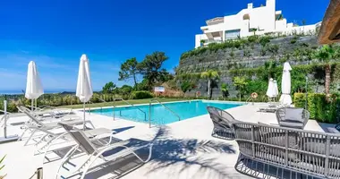 4 bedroom apartment in Benahavis, Spain