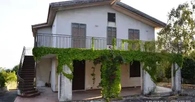 Villa 6 bedrooms in San Corrado di Fuori, Italy