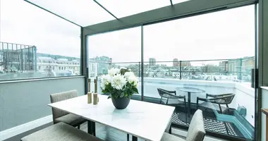2 bedroom apartment in London, United Kingdom