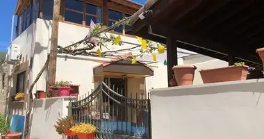 Appartement 4 chambres dans Vassa, Chypre