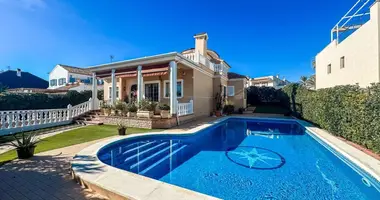 Casa 6 habitaciones en Torrevieja, Španjolska