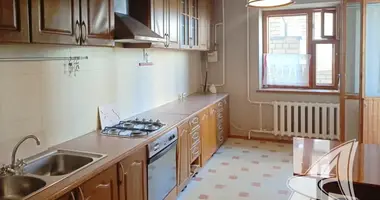 Apartamento 3 habitaciones en Muchaviecki sielski Saviet, Belarús